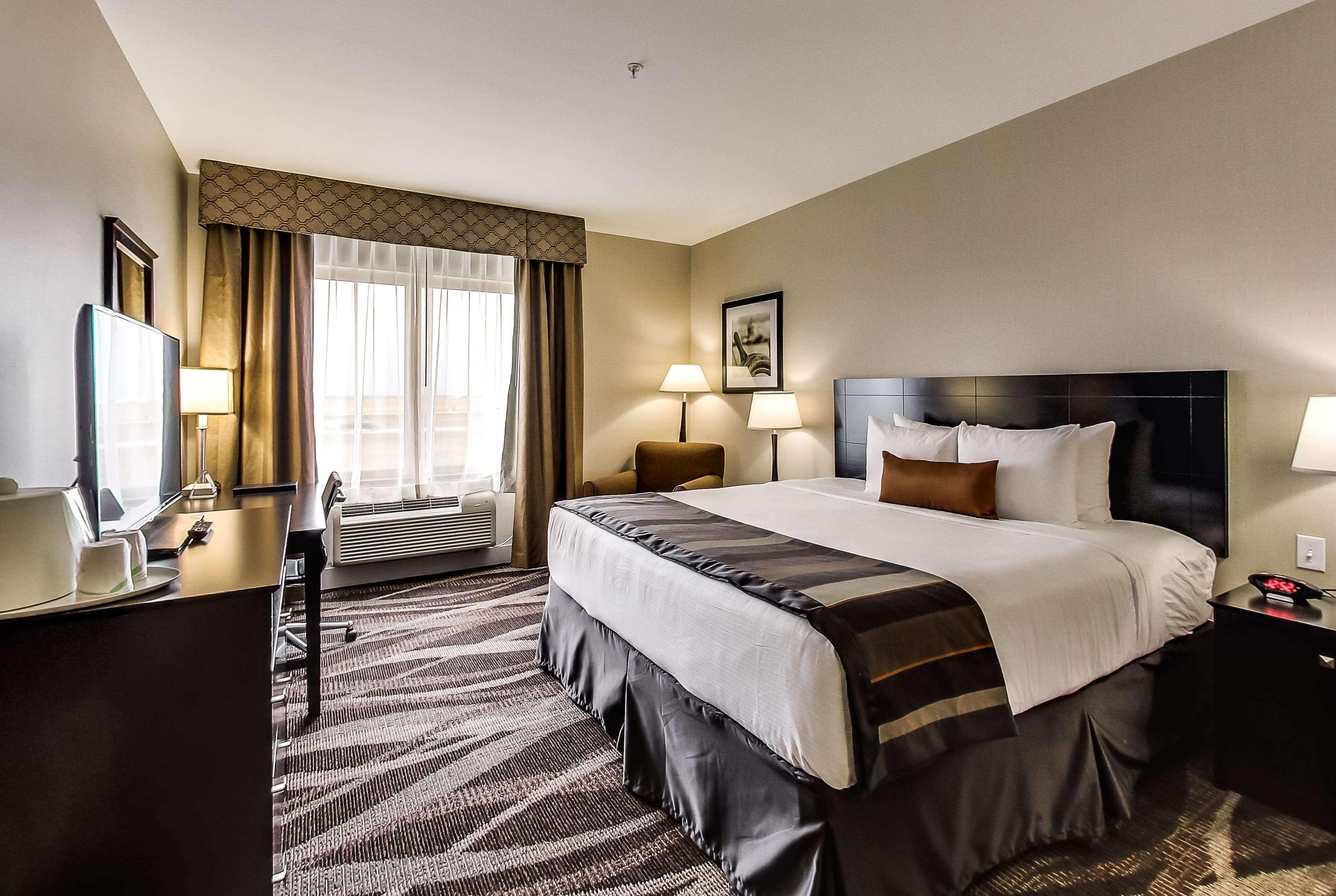 Radisson Hotel Edmonton Airport Leduc Exterior photo
