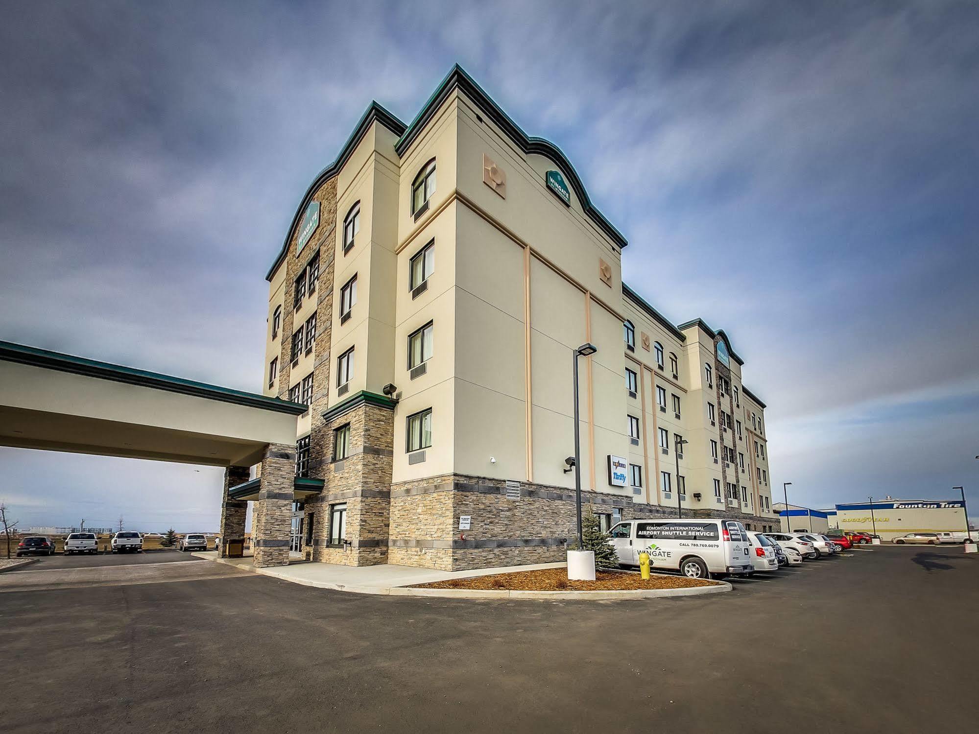 Radisson Hotel Edmonton Airport Leduc Exterior photo